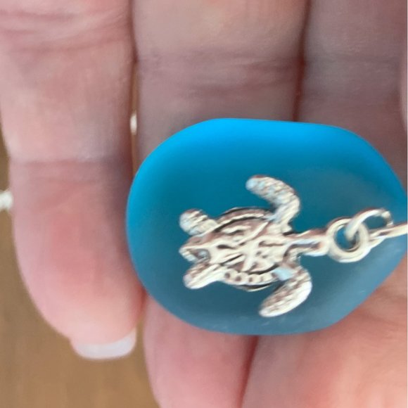 Se Glass Necklace - Picture 1 of 1